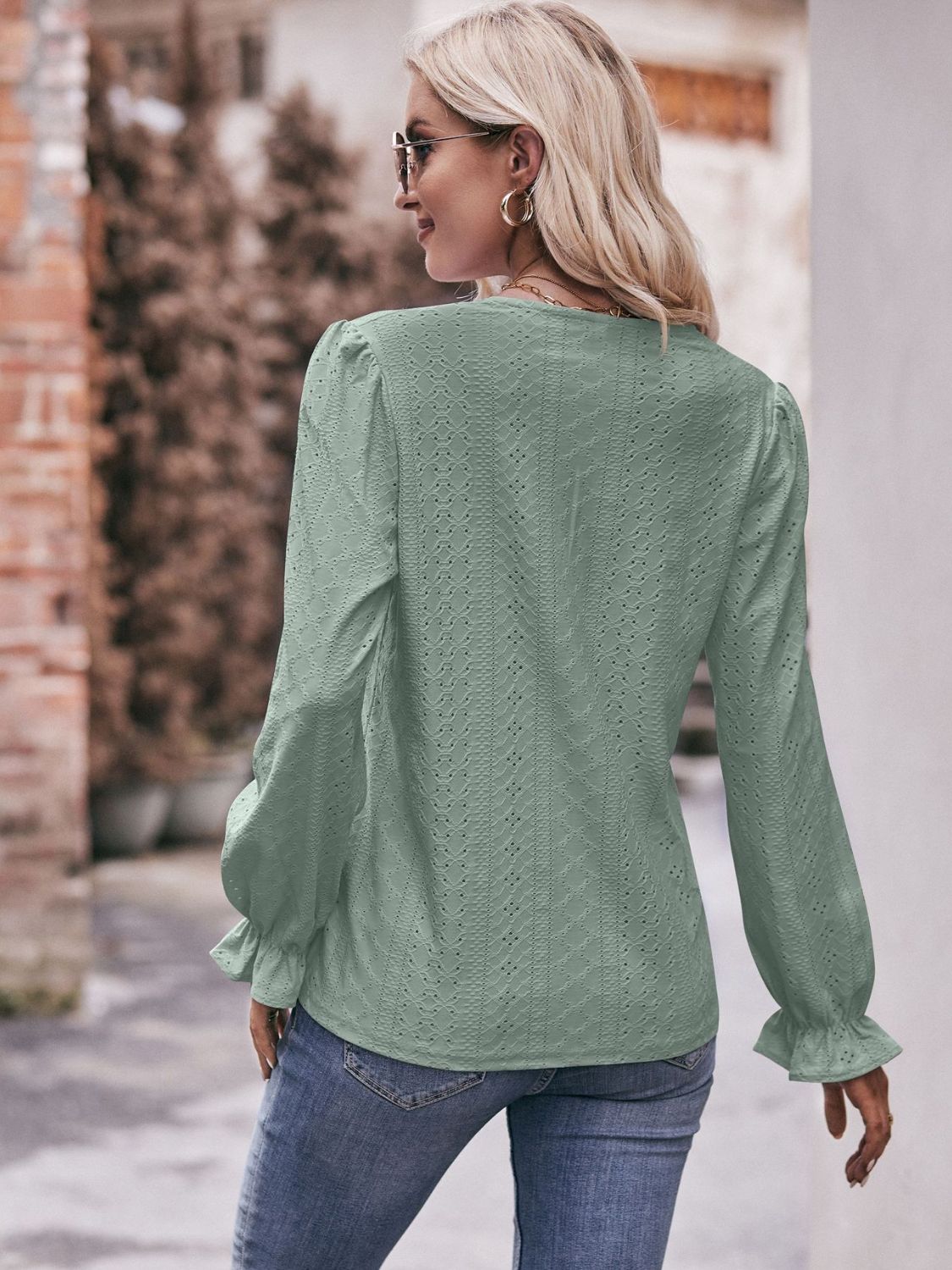 Bohemian Exposed Seam Round Neck Long Sleeve Cropped Top