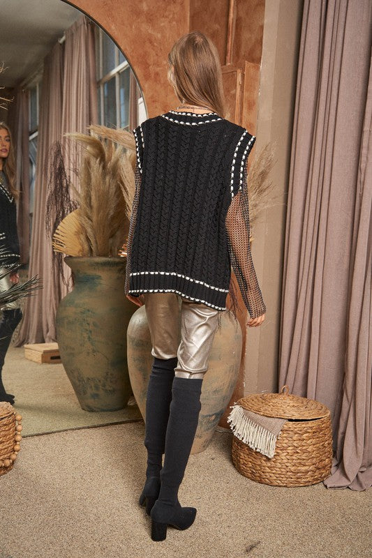 Bohemian Solid V-Neck Sleeveless Pocket Detail Sweater