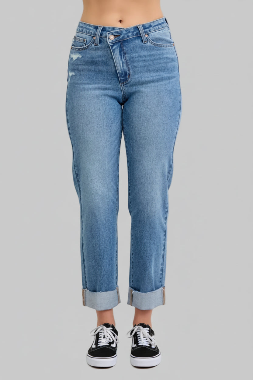 High Waist Boyfriend Criss Cross Mild Destroy Jeans with Single Cuff