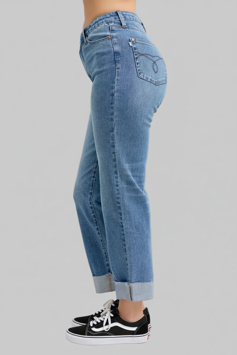 High Waist Boyfriend Criss Cross Mild Destroy Jeans with Single Cuff