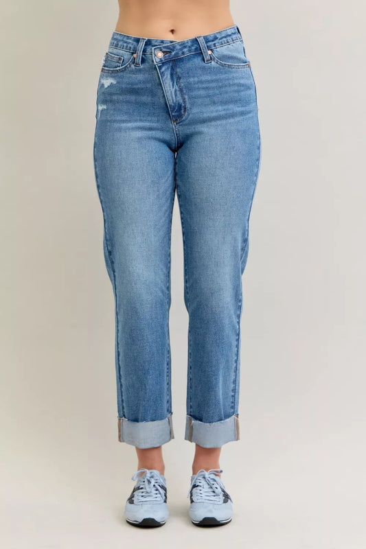 High Waist Boyfriend Criss Cross Mild Destroy Jeans with Single Cuff