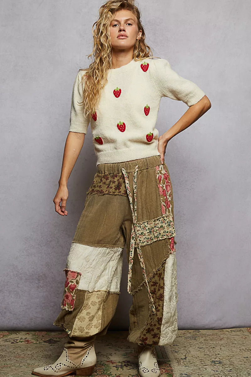 Sweet Round Neck Strawberry Patch Sweater with Shirring Shoulder