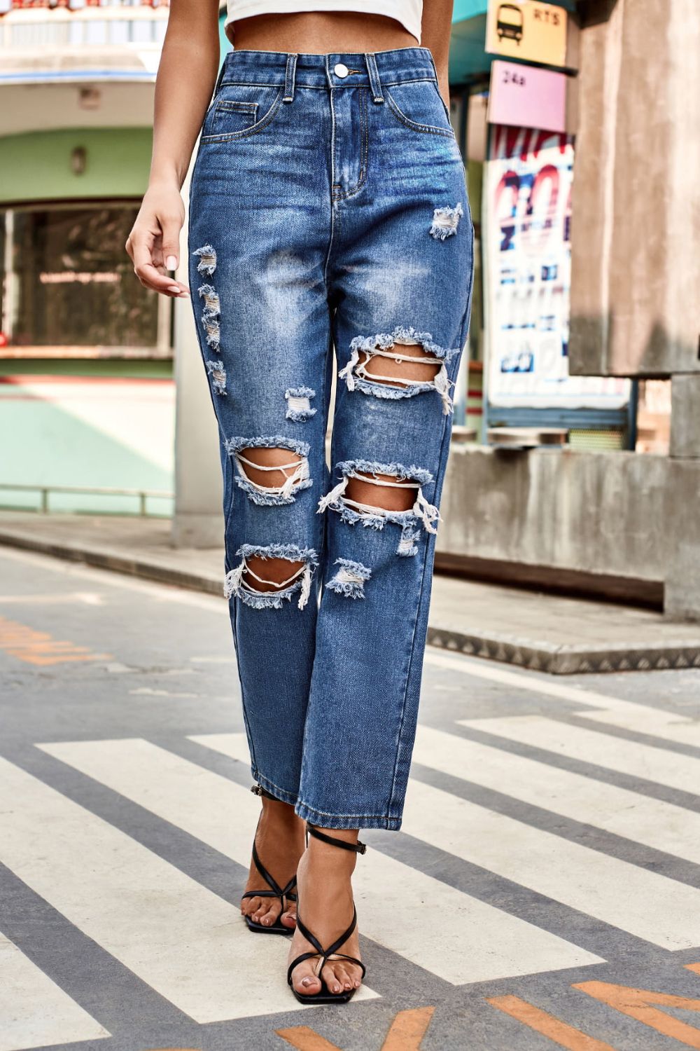 Distressed Buttoned Crop Jeans with Pockets