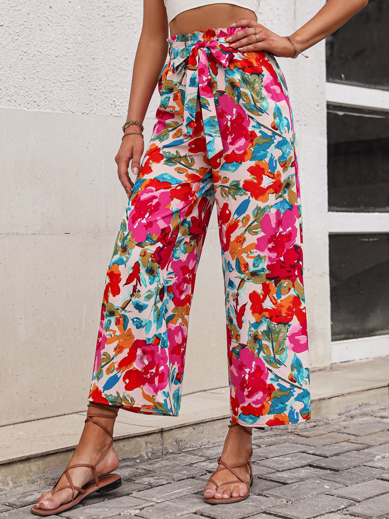 Curves Black Ditsy Floral Crop Wide Leg Trousers | New Look