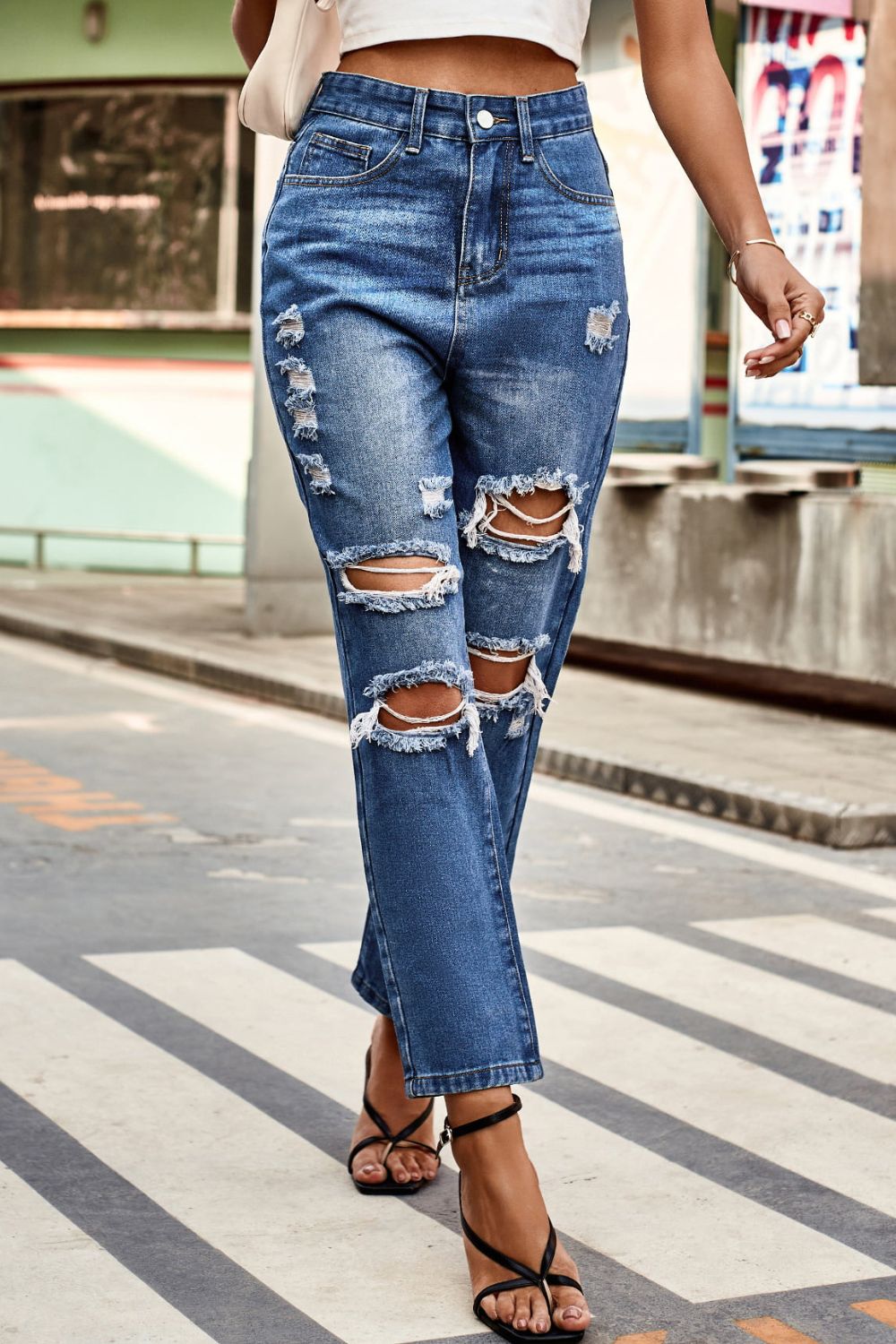 Distressed Buttoned Crop Jeans with Pockets