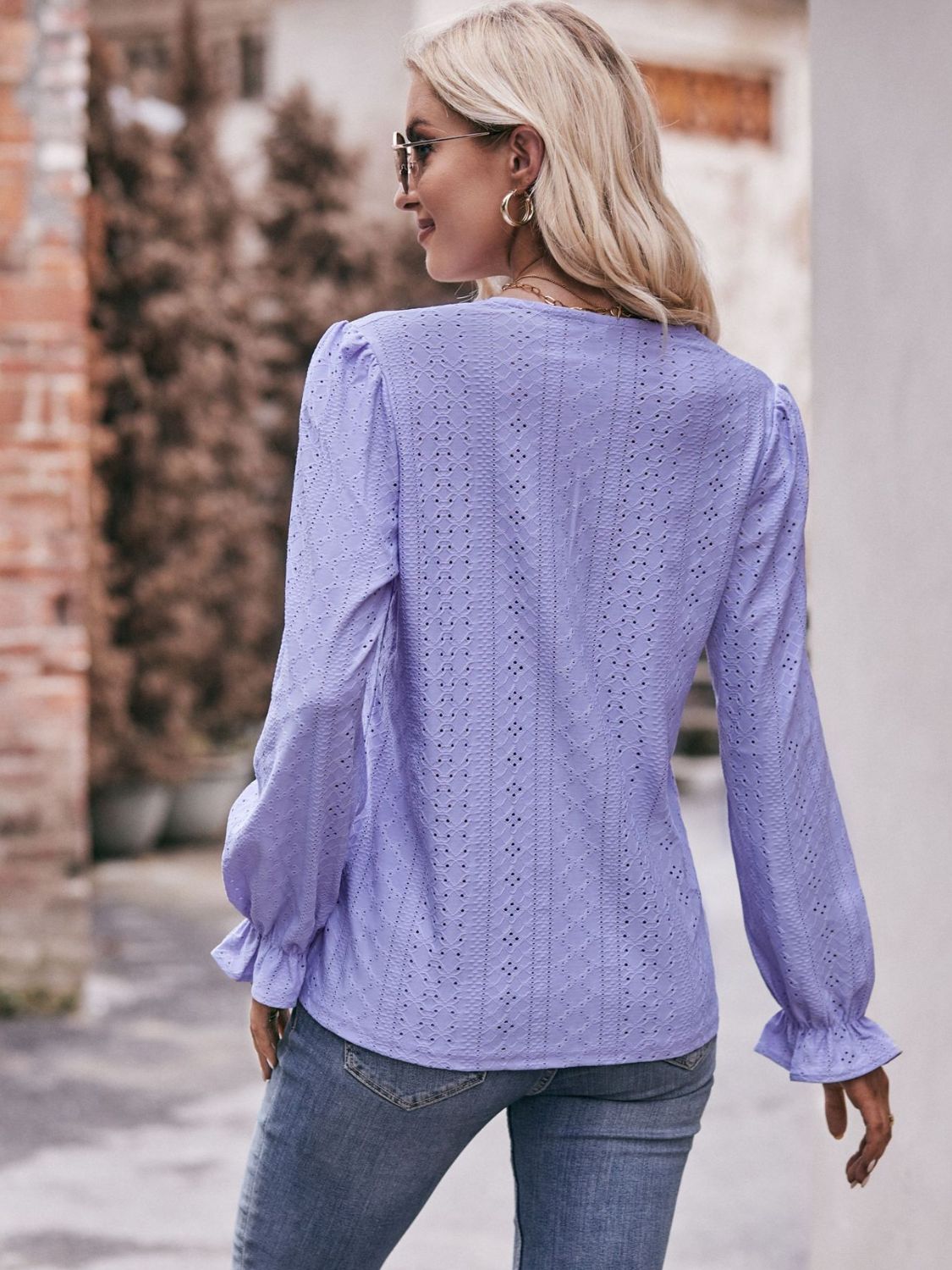 Bohemian Exposed Seam Round Neck Long Sleeve Cropped Top